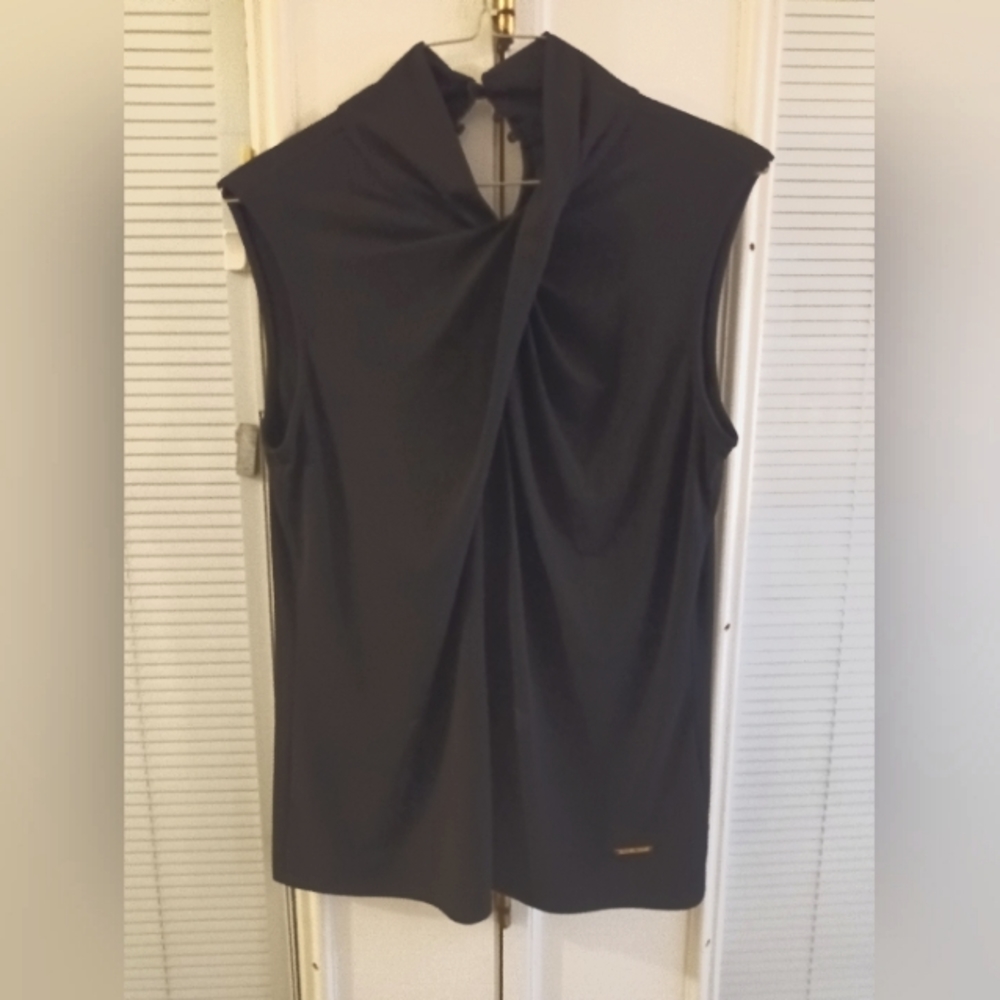 Nine West Sleeveless Swirl Front Top